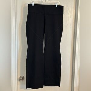 Peter Nygard  | Black Yoga Pants | Size Large.